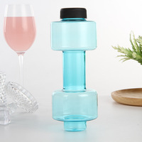 Bouilloire shaker de sport en forme d'haltère en plastique haute capacité 2.2L avec poignée portable directe d'usine