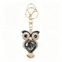 Porte-clés hibou élégant avec strass scintillants et cœur en cristal incrusté, breloque de sac à thème animal, cadeau tendance pour femmes et filles