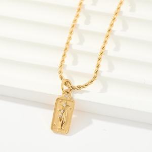 Großhandel Modische Trendige Hochwertige 18K Vergoldete Wasserdichte Schmuck Edelstahl Tarot-Karten Siegelanhänger Halskette - Product Image 6