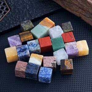 Venta al por Mayor de Piedras Curativas de Cristal Natural Talladas en Cubo, Estilo Bohemio, Multimaterial, para Decoración del Hogar y Regalos - Product Image 5