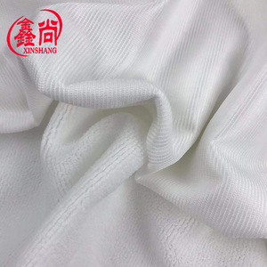 Tissu éponge microfibre tricoté chaîne Xinshang 100 % polyester à séchage rapide, largeur 1,8 m, style uni - Product Image 1