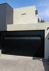 Porte <span class=keywords><strong>de</strong></span> <span class=keywords><strong>garage</strong></span> insonorisée en aluminium à lattes pour un <span class=keywords><strong>garage</strong></span> familial paisible - Product Image 2