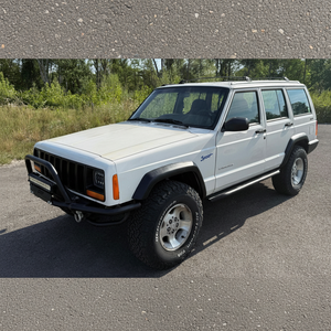 Jeep Cherokee SE 4x4 de 1999, Usado, Sin Reserva, Transmisión Manual de 5 Velocidades, Motor de 4.0 Litros de 6 Cilindros en Línea, Varias Modificaciones - Product Image 1