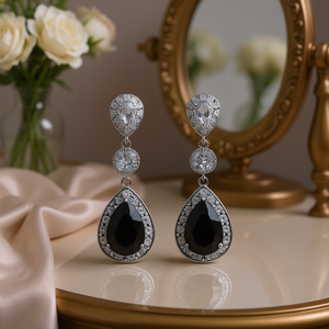 Eleganti Orecchini Pendenti da Donna con Zirconi Taglio a Pera, Placcati in Rodio, Cristalli e Strass, Gioielli da Festa, Stile Classico, Orecchini alla Moda - Product Image 2