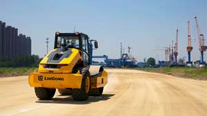 Rodillo Compactador Vibratorio Hidráulico de Un Solo Tambor de 14T, Modelo 6614E, para la Industria de la Construcción de Carreteras - Product Image 5