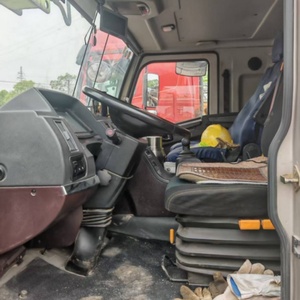 Machinerie d'occasion de Chine, grue tout-terrain Zoomlion ZAT2200H8, grue hydraulique sur camion à flèche à huit sections de 220 tonnes - Product Image 6