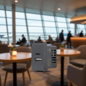 Adaptador de viaje negro con doble puerto USB, USB A y USB Tipo C, 5V 2.4A - Product Image 3