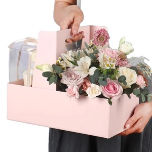Caja de regalo rectangular de plástico grueso para el Día de San Valentín con ramo de flores y postre para celebración - Product Image 5