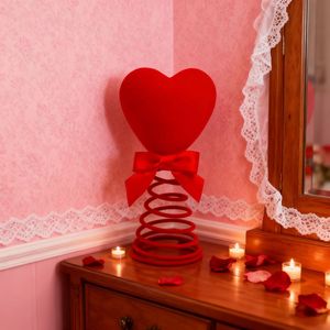 Décoration de Noël en forme de cœur en peluche rouge pour le sommet de l'arbre, vente en gros d'usine OEM/ODM, ornement créatif pour l'ambiance intérieure, décoration de la Saint-Valentin - Product Image 2