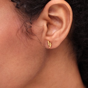 Nouvelles boucles <span class=keywords><strong>d</strong></span>'oreilles en acier inoxydable plaqué or première lettre personnalisées nom <span class=keywords><strong>personnalisé</strong></span> boucles <span class=keywords><strong>d</strong></span>'oreilles cadeaux <span class=keywords><strong>d</strong></span>'anniversaire de Noël - Product Image 4