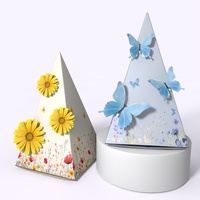 Vente en gros d'élégantes boîtes à bonbons en forme de pyramide en forme de papillon pour mariage boîte-cadeau de conception personnalisée pour fête