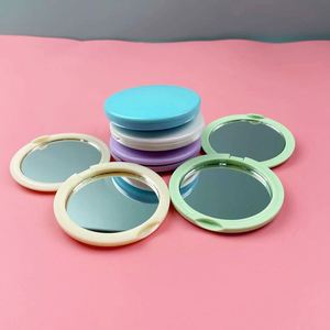 Espejo de Bolsillo Redondo de Plástico a Precio Económico, Espejo Plegable Rosa, Espejo Compacto de Doble Cara para Cosméticos - Product Image 2