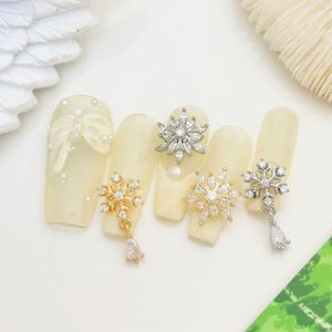 Breloques 3D de Noël pour ongles : clochette, renne, zircon, perle, nœud, sapin de Noël – Ornements pour nail art de Noël pour la décoration des ongles de fêtes - Product Image 5