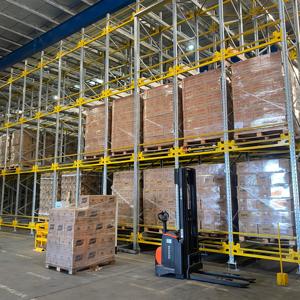 Система высокоплотных интеллектуальных складских стеллажей Jracking с четырехсторонним радиоуправляемым шаттлом для логистического центра - Product Image 2