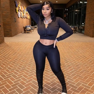 Костюм спортивный женский осенний, с принтом букв - Product Image 5