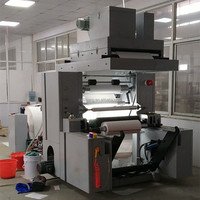 Machine d'impression flexographique à commande par ordinateur Imprimante flexographique Deux couleurs Double couleurs Film plastique en fer fourni Pile automatique