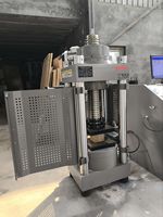 Machine d'essai de compression du béton en laboratoire 2000KN – Équipement de test de résistance du béton