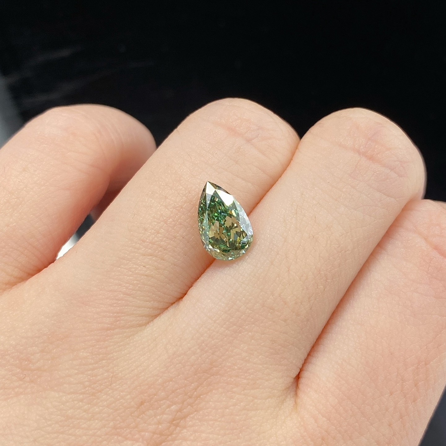 PS Fancy Intense Green 2.01CT VVS2
