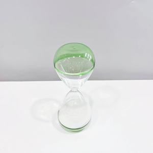 นาฬิกาทรายแก้วใสแบบหมุนได้ทำด้วยมือพร้อมรายละเอียดสีเขียวนาฬิกาทรายจับเวลาสำหรับงานแต่งงานของขวัญการจัดการเวลาที่ทันสมัย - Product Image 1