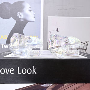 Crânes de dinosaures Aura de haute qualité en gros, 5,7 cm, en cristal poli sculpté, pour la tendance mode, la décoration intérieure unique et les fêtes - Product Image 6