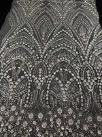 Tissu en dentelle de maille luxueux et élégant, orné de perles et de fleurs 3D brodées, idéal pour les robes de soirée et les robes de mariée.