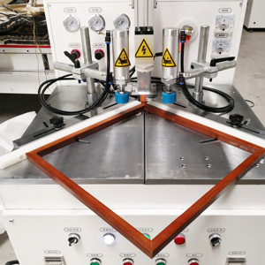 Máquina de ensamblaje de marcos de madera con unión termoadhesiva JYC HF <span class=keywords><strong>para</strong></span> la fabricación de marcos de fotos - Product Image 4
