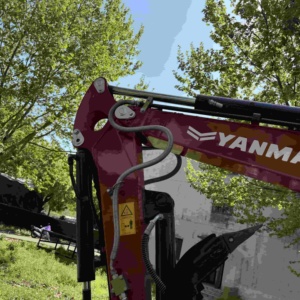 Mini-excavatrice Yanmar ViO35 rouge sur chenilles pour la construction - Product Image 4