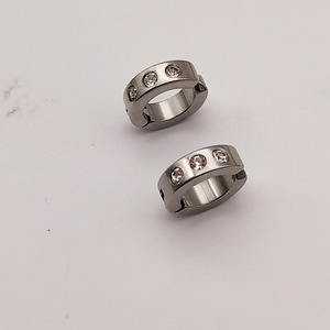 Clip-on <b>Earrings</b> <b>For</b> Women <b>Men</b> <b>Stud</b> <b>Earrings</b> Gold Black Steel Round Bezel Setting Fashion Jewelry Non-Pierced <b>Earring</b> - Product Image 3
