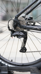 Vélo de montagne en aluminium léger avec freins à disque hydrauliques, 29 pouces tout-terrain pour la pratique du cross-country MT390-U4000-9S MT390 Mo - Product Image 6