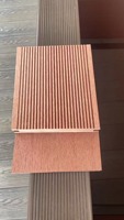 Panneau de terrasse en coextrusion composite à emboîtement en bois de teck foncé massif pour parcs et jardins extérieurs Design brossé moderne