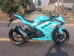 Motocicleta Usada de Gasolina Junior de 200cc, Motor Deportivo de 200 Pulgadas Cúbicas, Potente Rendimiento para Paseos Emocionantes Motor sin Escobillas E - Product Image 5