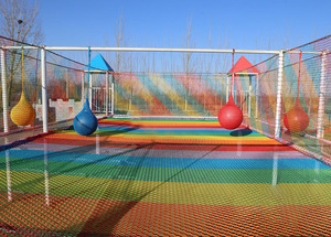 Aangepaste Regenboog Indoor Speeltuin Klimtouw <span class=keywords><strong>Net</strong></span> Voor Kinderen Aanpasbare Indoor Activiteit Met Duurzame Baan - Product Image 3