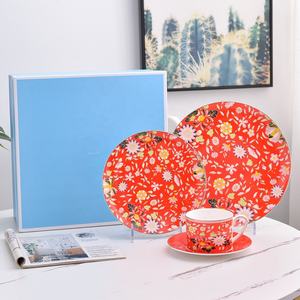 Meilleures ventes : Ensemble de vaisselle de luxe 4 pièces en céramique et porcelaine fine - Product Image 4