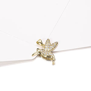 Joyería al por mayor colgante de Colibri 14K chapado en oro de moda mujeres blanco zirconia pájaro piedra preciosa colibrí encanto colgante - Product Image 3