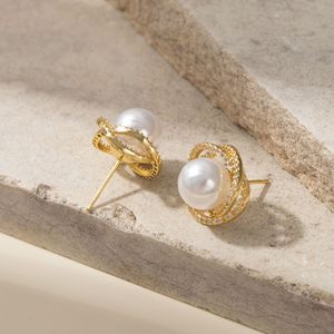 Boucles d'oreilles clous géométriques en perles avec incrustation de zircon, or 14 carats, bijoux de mode pour mariage - Product Image 4