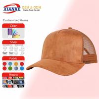 2026 XNKY OEM Venta al por mayor Gorras de béisbol de gamuza sintética, Gorros de invierno suaves y cálidos, Gorras de béisbol Snapback de 5 paneles, Gorras Trucker personalizadas