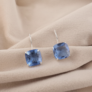 ต่างหูเงินแท้ 925 ประดับพลอยแทนซาไนต์ทรงคุชชั่น งานแฮนด์เมด ของขวัญวันเกิดสุดหรูสำหรับผู้หญิงและเด็กผู้หญิง - Product Image 1