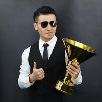 Trofeo de Fútbol Personalizado en Oro, Copa de Campeón Estilo Italiano, Diseño de Embudo, Base de Metal Pulido, Premio Deportivo para Ganadores