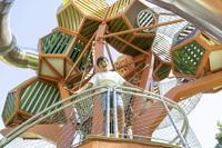 Équipement de jeu extérieur professionnel personnalisé pour aire de jeux, toboggan en acier inoxydable, arbre d'escalade, forêt, parc naturel 5x5x8m