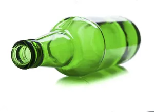 Bouteille de bière vide en verre vert avec bouchon et Logo personnalisé de conception ordinaire