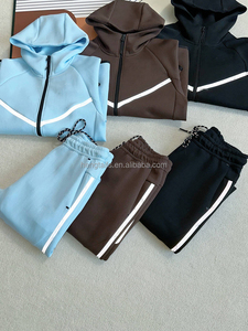 Ensemble de survêtement unisexe <span class=keywords><strong>à</strong></span> capuche avec bande réfléchissante et logo, pantalon <span class=keywords><strong>à</strong></span> revers pour activités sportives en extérieur - Product Image 3