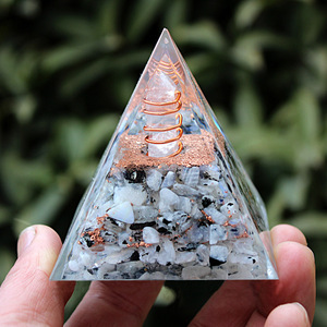 Crystal Pyramid Resin <b>Ornament</b> With Quartz And Copper Wire Home Decor Gift For Couples Friends Family - Product Image 3