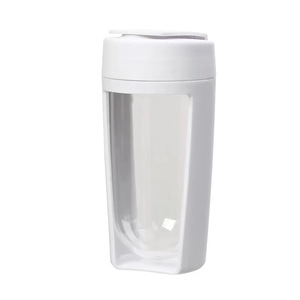 Garrafa de Proteína Sem BPA, Garrafa Portátil para Fitness, Garrafa Plástica Esportiva, Vendas Quentes, Garrafa de Água de 600ml, Cor Personalizada - Product Image 1