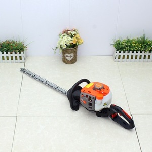 Cortasetos de 24 pulgadas a gasolina para mano derecha, para jardinería y paisajismo - Product Image 1