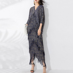 Prodotti Più Venduti Estate 2026: Abito Elegante Stile Miyake per Donne Plus-Size, Scollo a V, Lungo con Pieghe e Frange per Eventi Serali - Product Image 2