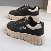 Baskets légères à lacets à semelle souple pour femme, nouvelle collection 2026, style Ins, chaussures de skate tendance, semelle épaisse, rehaussantes
