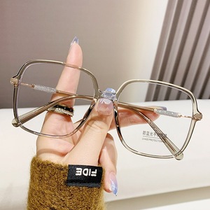 Lunettes de vue rectangulaires Tr90, monture intégrale, anti-lumière bleue, pour femmes, légères, verres en résine, 2024 - Product Image 3