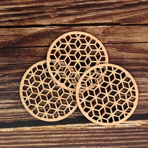 Sous-verres en bois de luxe faits à la main pour la protection de table et la décoration intérieure, exportés d'Inde, en vente - Product Image 4
