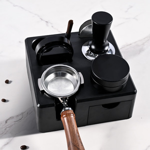 Soporte para tamper de café espresso Casso, base cuadrada de ABS, almacenamiento multifuncional para cafeterías - Product Image 3