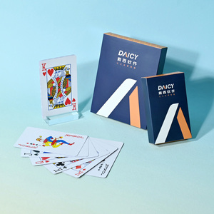 Jeu de cartes de poker avec logo personnalisé, imperméable, impression d'échantillon, vente en gros, cartes de jeu de poker en papier noir, PVC, plastique avec boîte - Product Image 1